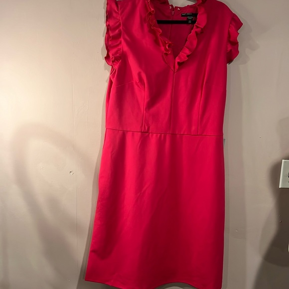 Maggy London - Picture 3 of 4